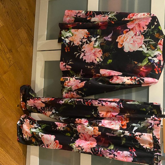 Beautiful Satin Marciano Blazer and Pant Set - Picture 4 of 9